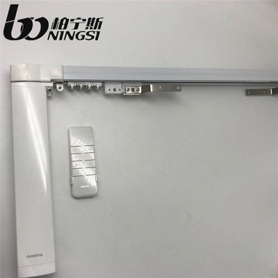 Giá tốt. Dễ dàng lắp đặt Hệ thống thanh rèm điện 12,5cm / S Với chứng nhận ISO trực tuyến